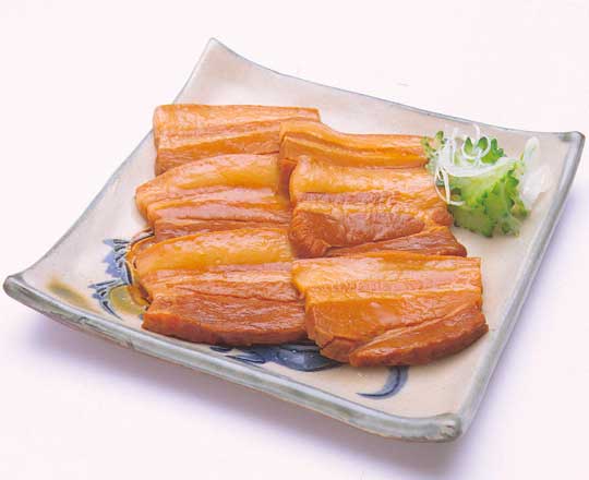 三枚肉煮付 250g 沖縄ホーメル Hormel 盛り付けイメージ(ゴーヤー添え)