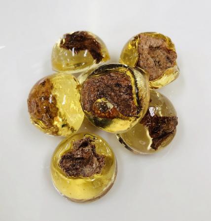 スッパイマン 梅キャンディー  上間菓子店 商品画像（中身・飴6個）